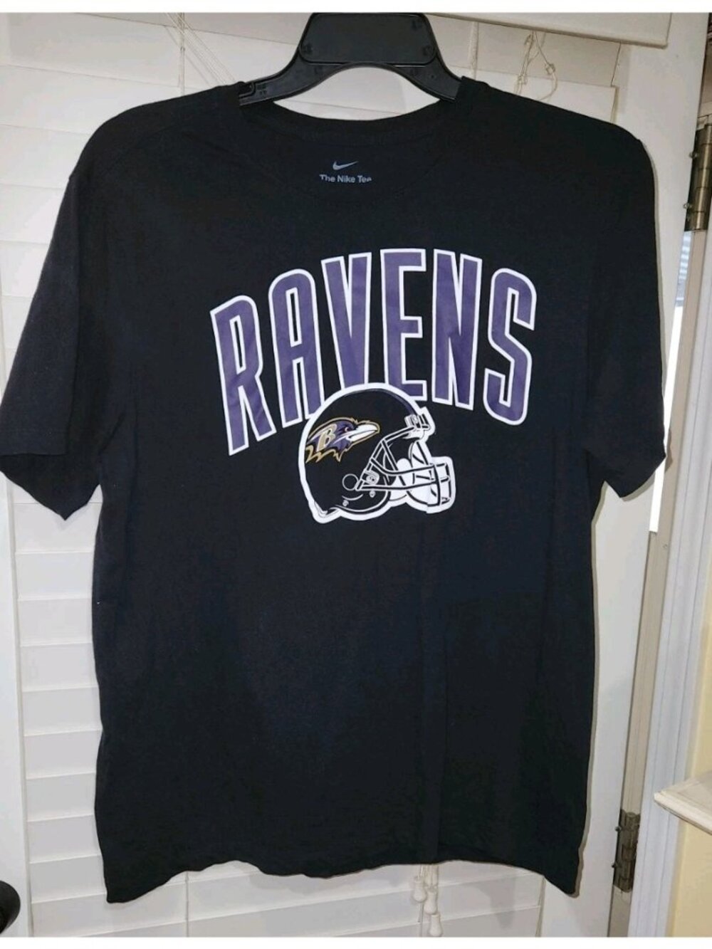 Baltimore Ravens Nike mens Large Tee Black  Helmet Logo NFL